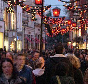 UK inflation at 6 year high as consumer credit tightens